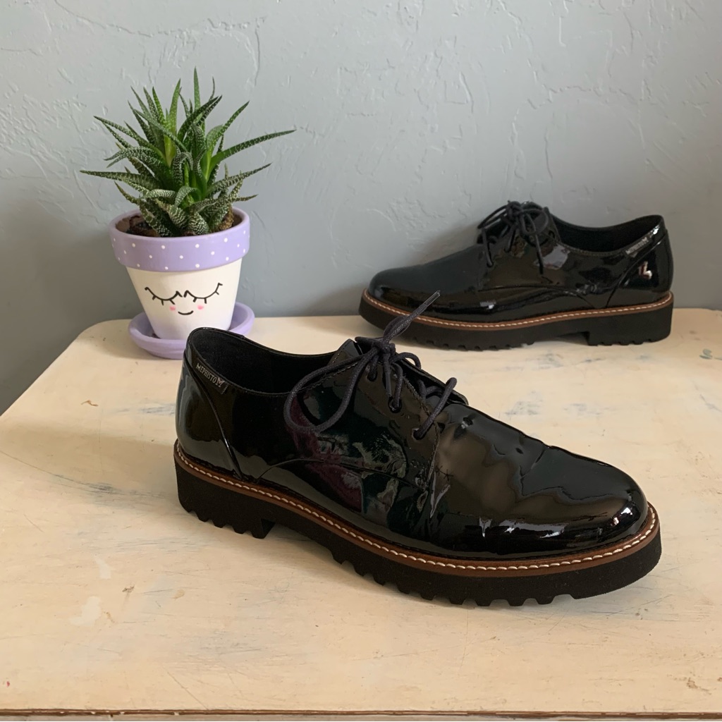 Mephisto | Sabitina Patent Leather Oxford Size 7